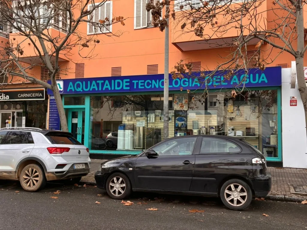 Local comercial en calle Arroyo, Santa Justa, Sevilla