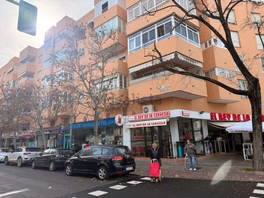 Local comercial en calle Arroyo, Santa Justa, Sevilla