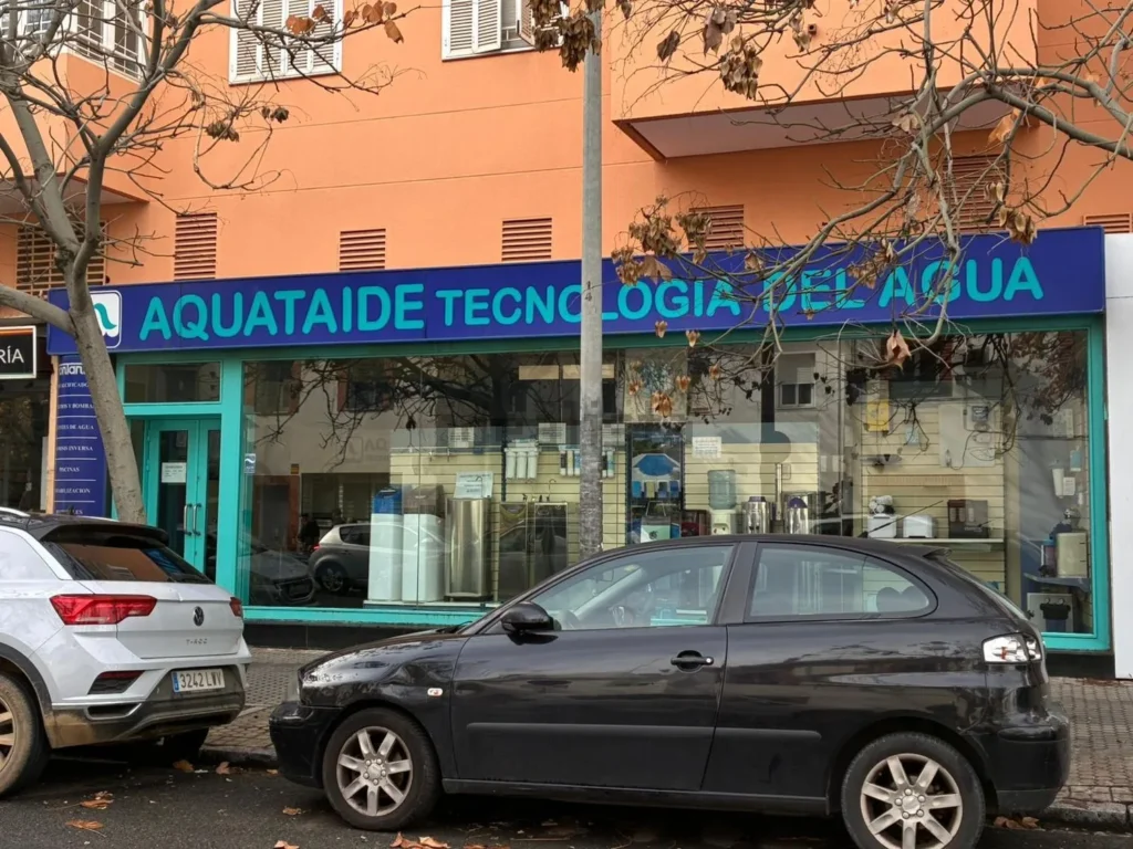 Local comercial en calle Arroyo, Santa Justa, Sevilla