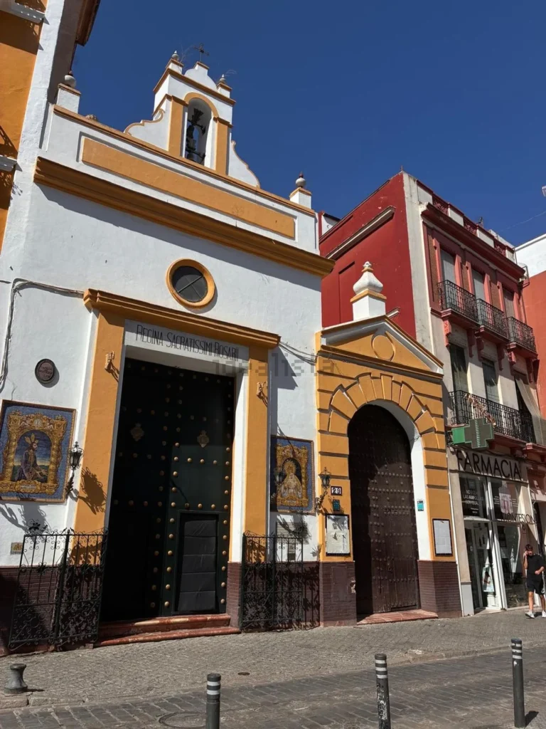 Piso señorial en calle Castellar, centro de Sevilla