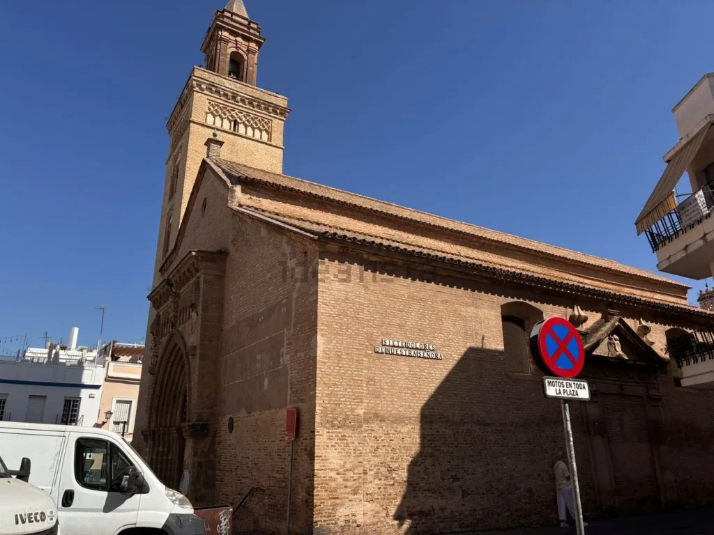 Piso señorial en calle Castellar, centro de Sevilla