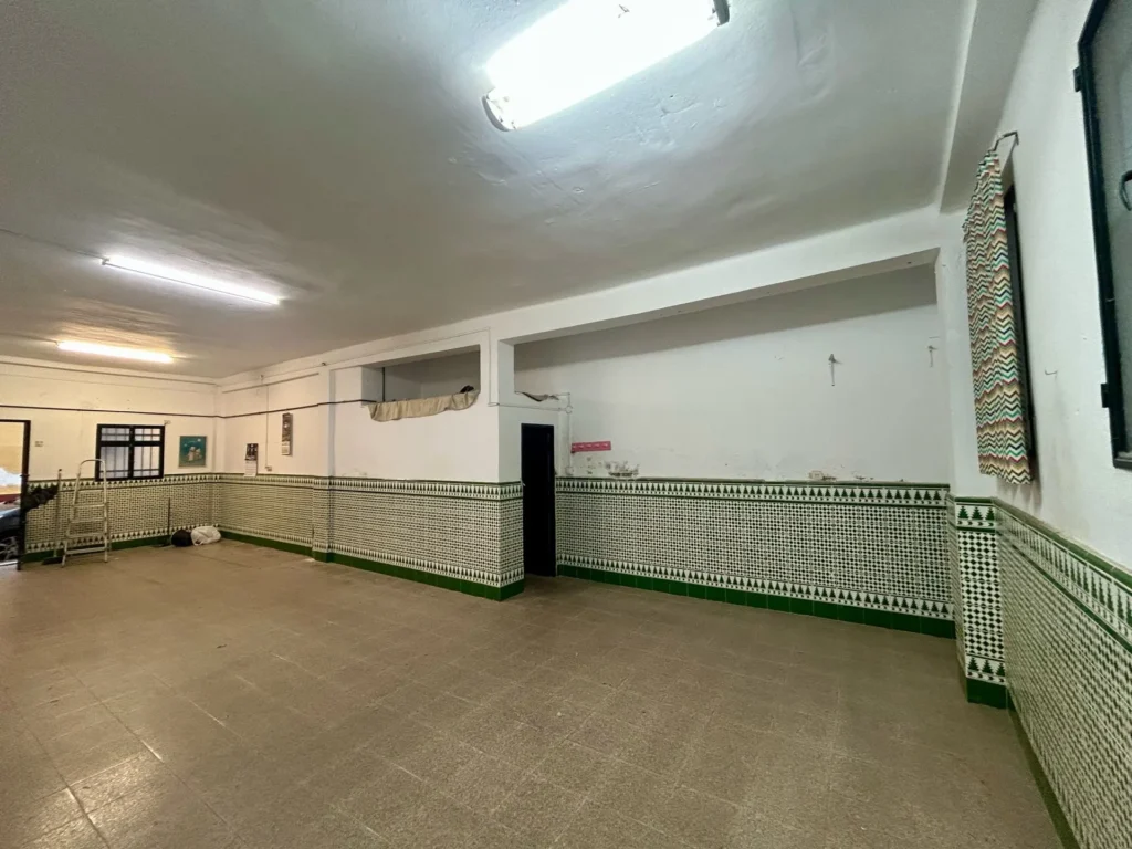 Local comercial en calle Palencia, Bellavista, Sevilla