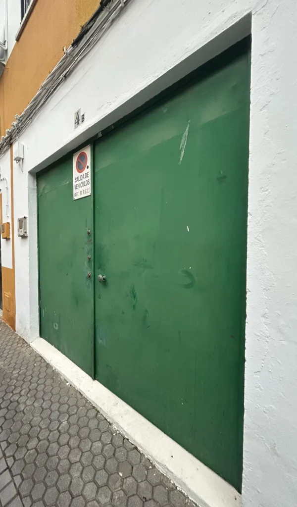 Local comercial en calle Palencia, Bellavista, Sevilla