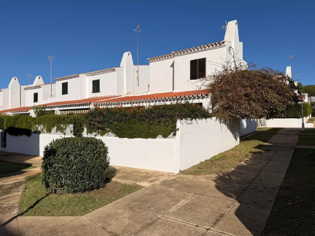 Chalet adosado en la urbanización Pueblo Andaluz Doñana, Matalascañas
